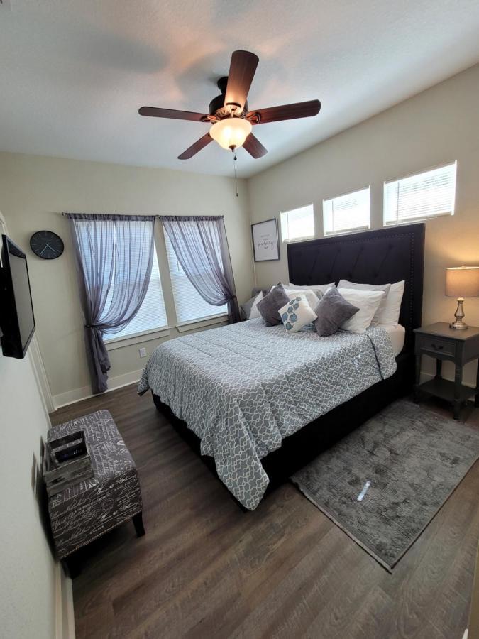Spacious Townhouse Minutes From Downtown Sa. San Antonio Eksteriør bilde