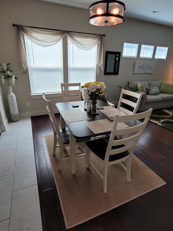 Spacious Townhouse Minutes From Downtown Sa. San Antonio Eksteriør bilde