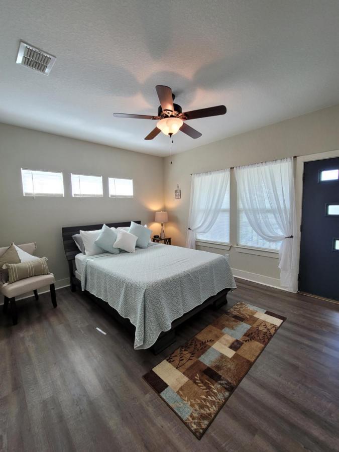 Spacious Townhouse Minutes From Downtown Sa. San Antonio Eksteriør bilde