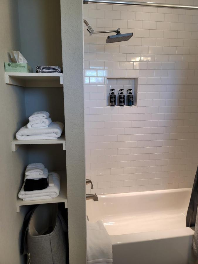 Spacious Townhouse Minutes From Downtown Sa. San Antonio Eksteriør bilde